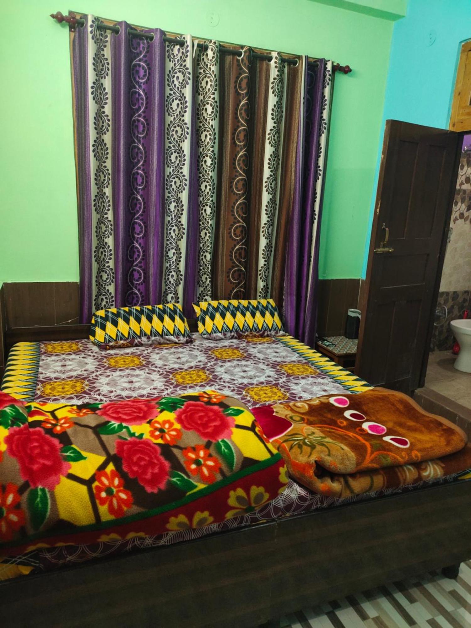 Snow View Guest House Kasol Kamer foto